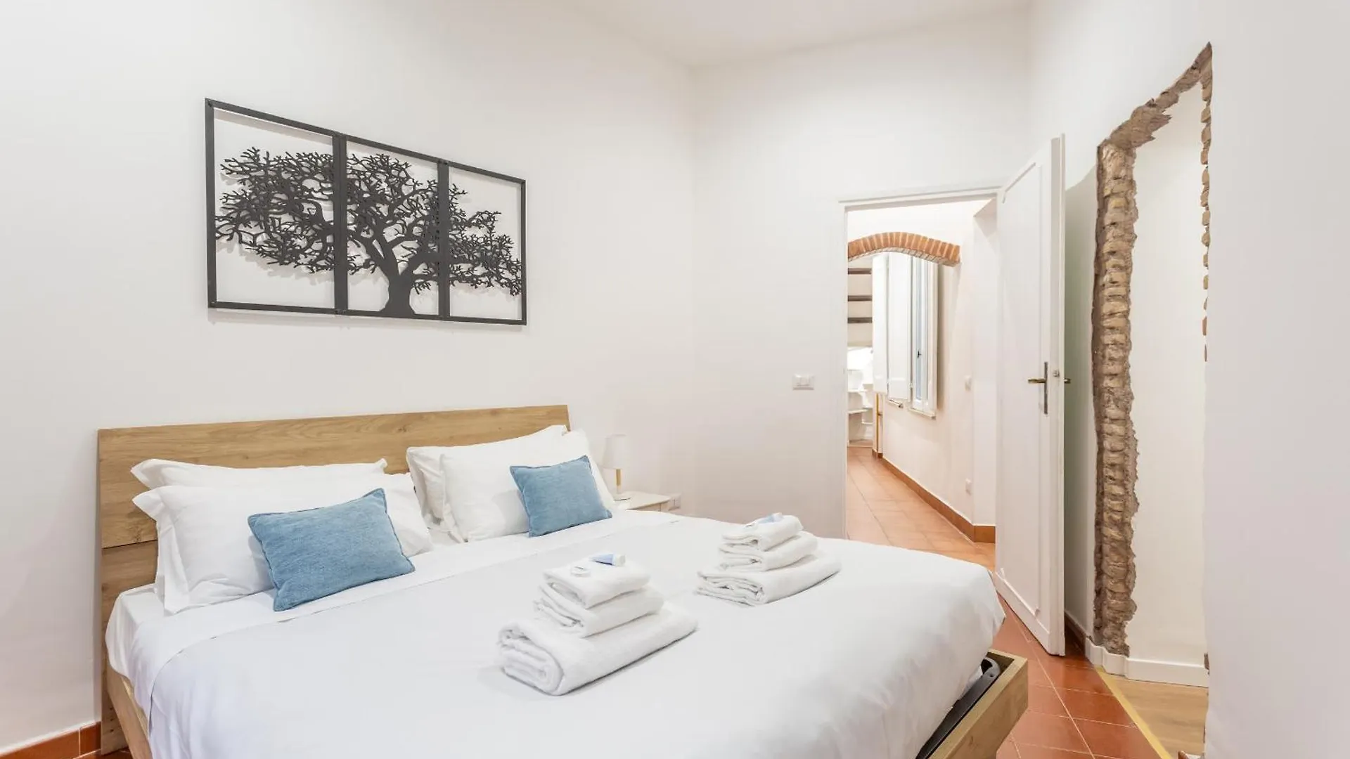 2 Bdr Navona Quintessential Charm Apartment Rome
