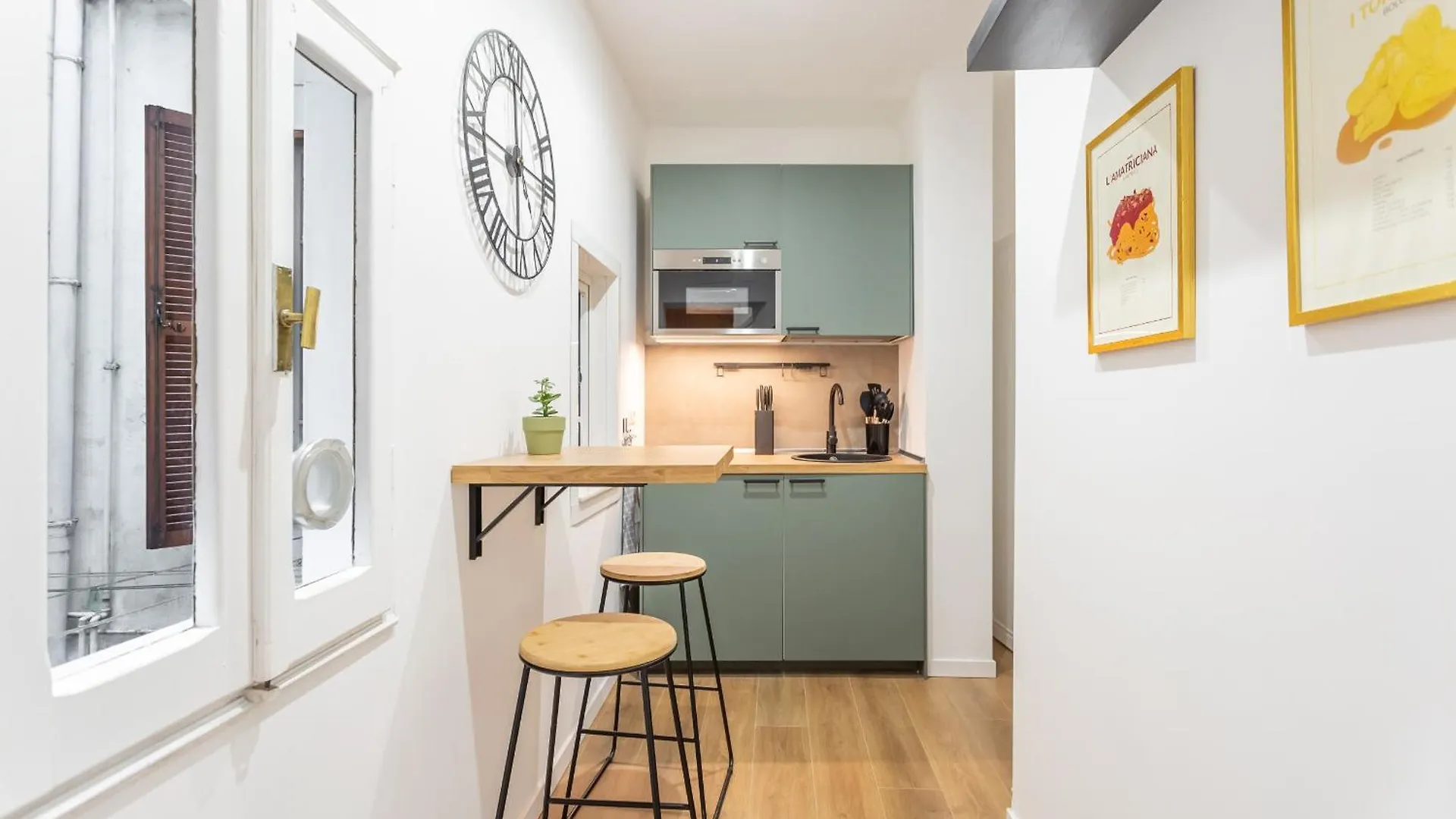 2 Bdr Navona Quintessential Charm Apartment Rome